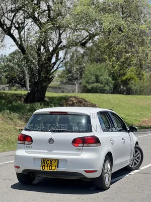 Volkswagen Golf R 4-Door 2013 Pearl