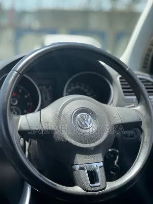 Volkswagen Golf R 4-Door 2013 Pearl