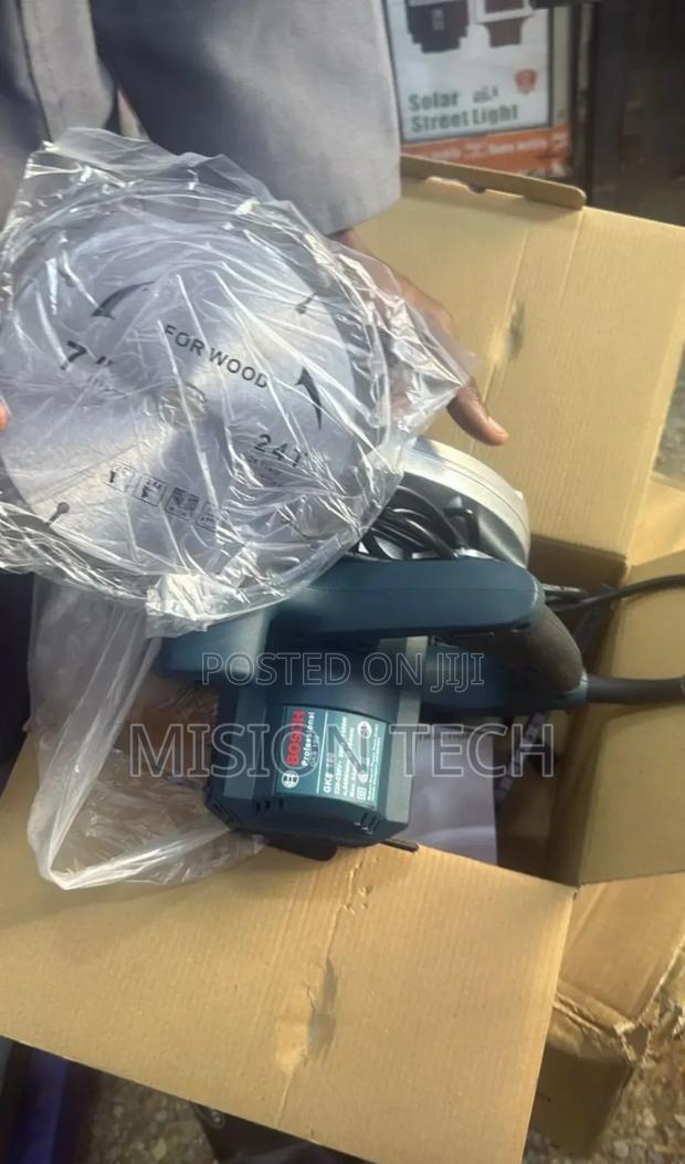Bosch Circular Saw 7-1/4” 1400w *