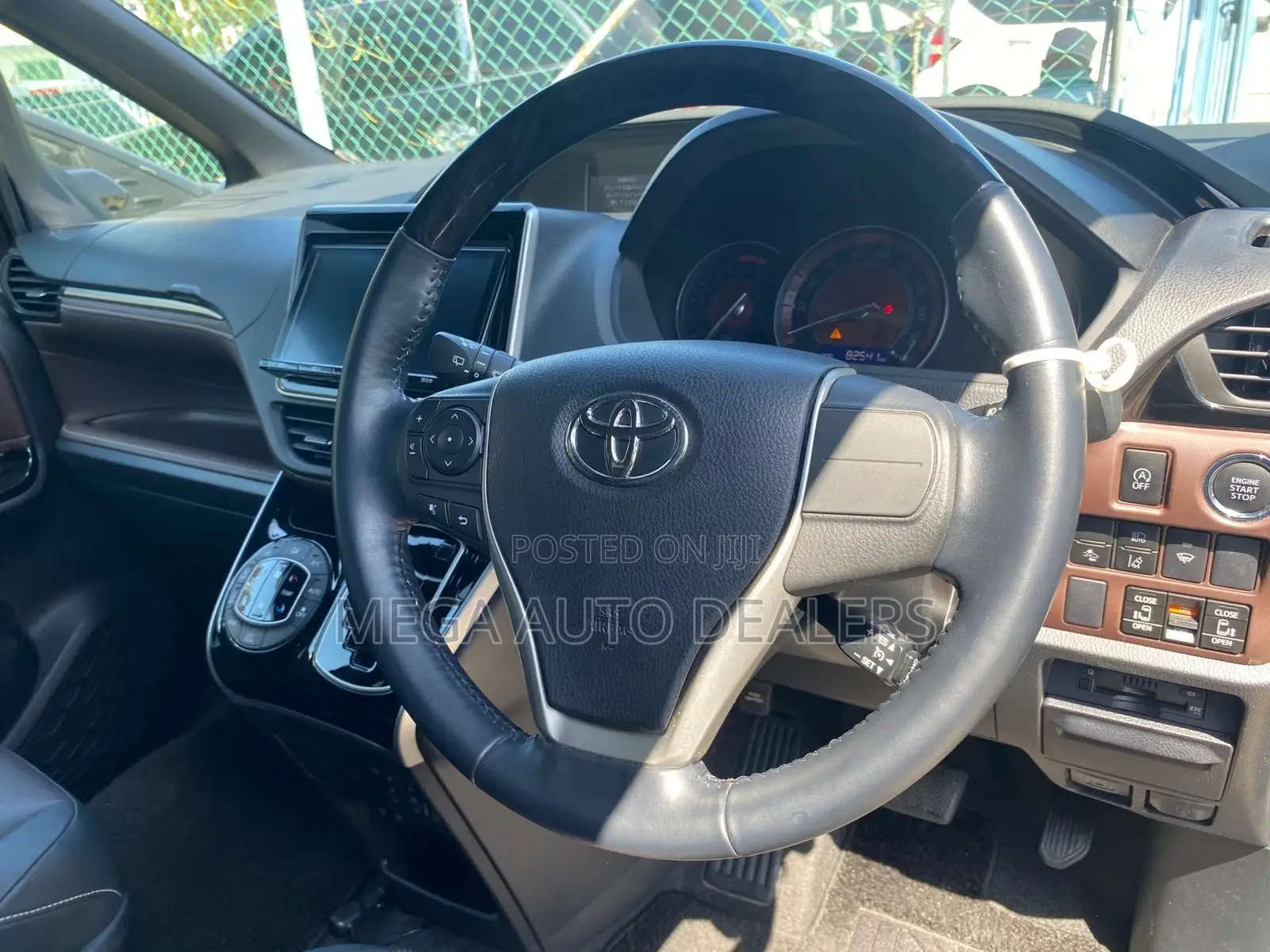 Toyota Esquire 2018 Black