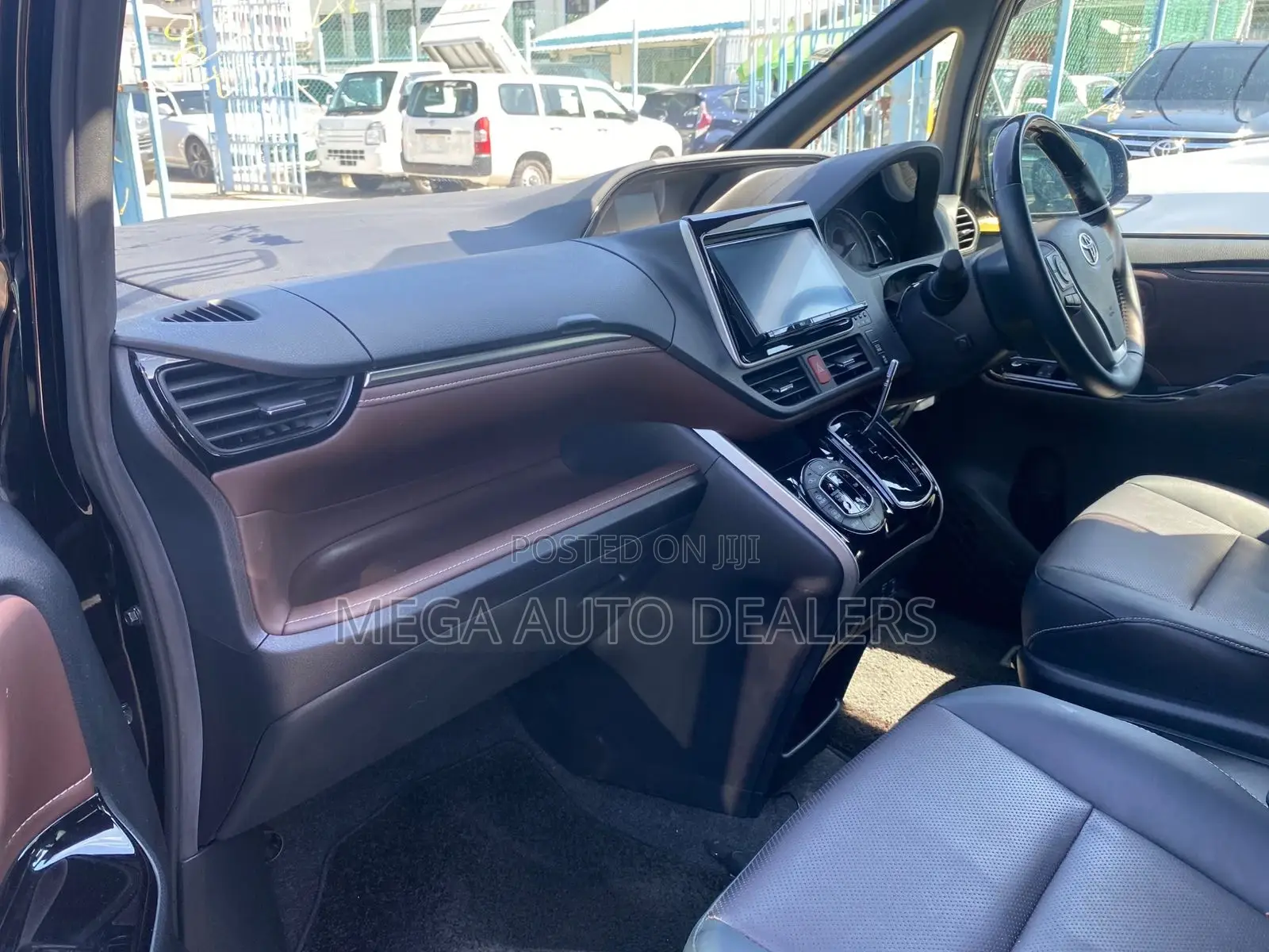 Toyota Esquire 2018 Black