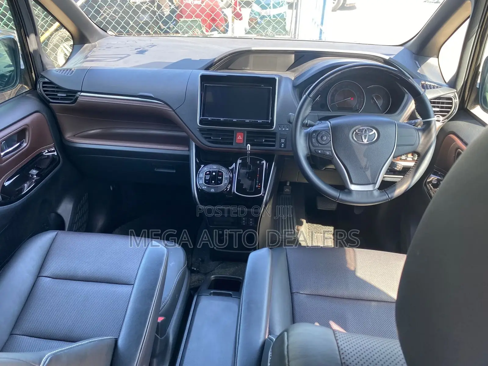 Toyota Esquire 2018 Black
