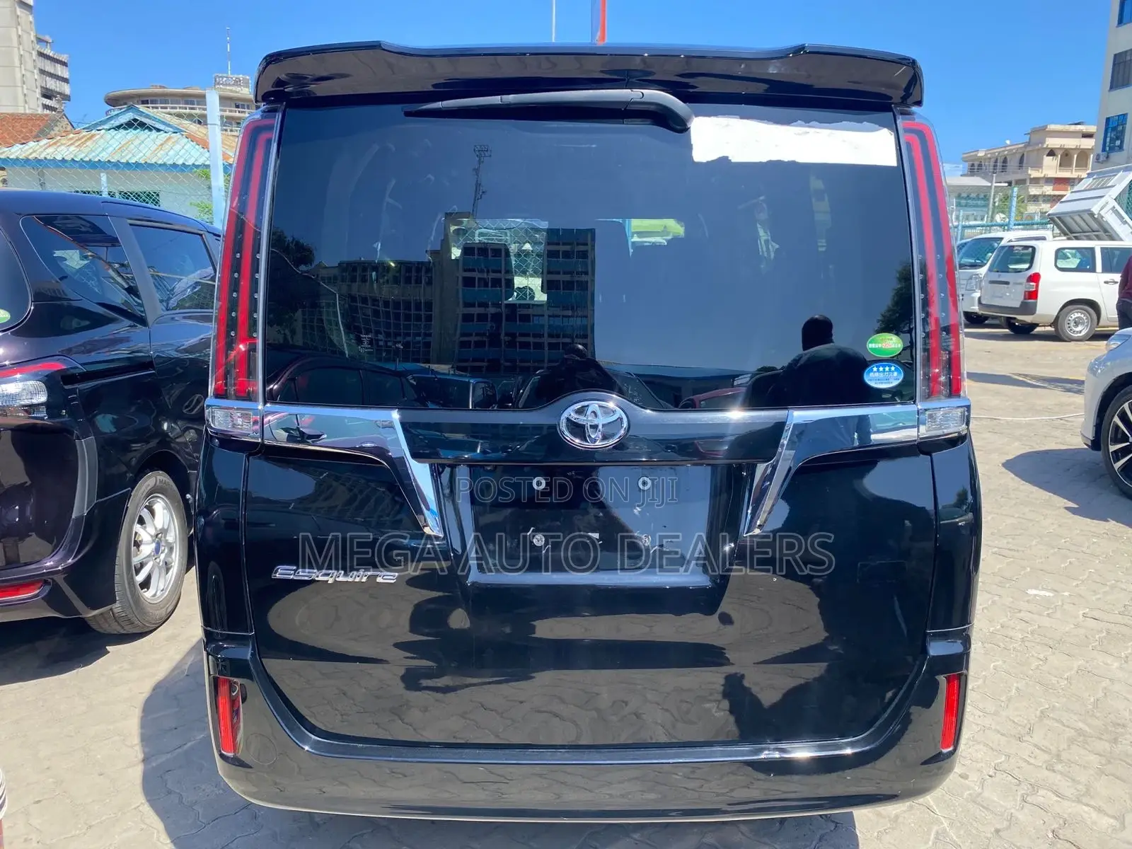 Toyota Esquire 2018 Black