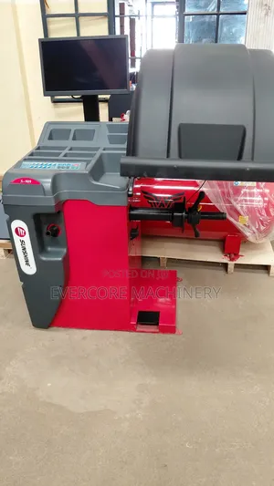 Wheel Balancing Machine Automatic With Computer.