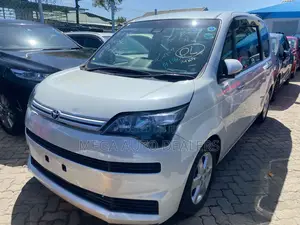Toyota Spade 2018 White