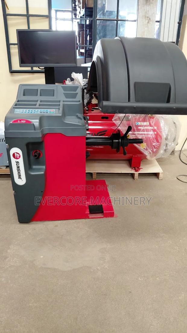 Sunshine Italy Electric Wheel Balancer Machine. - thumbnail 3