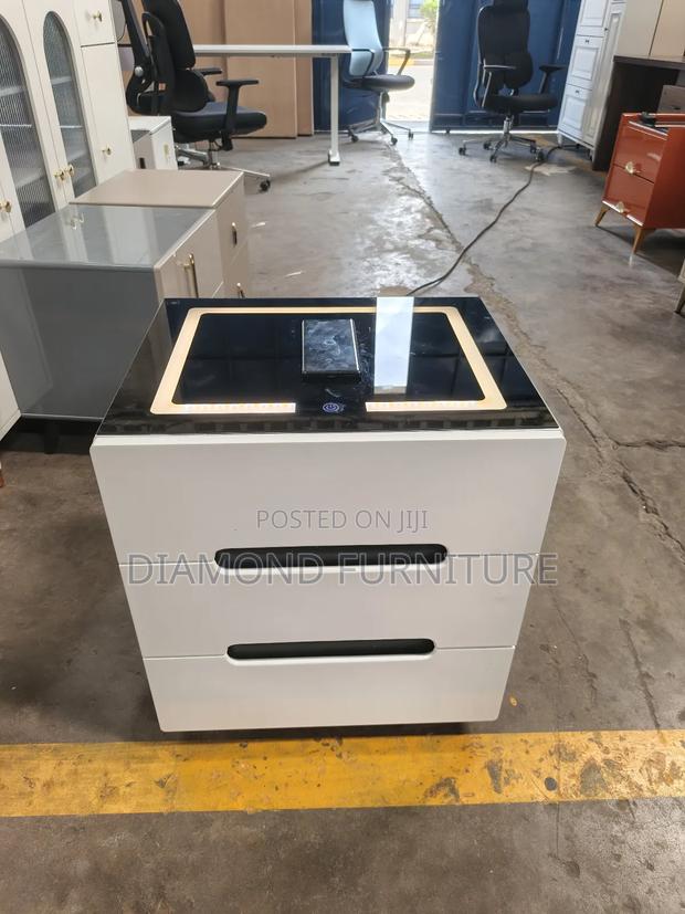 Modern Led Bedside Cabinet With Wireless Charging - thumbnail 3