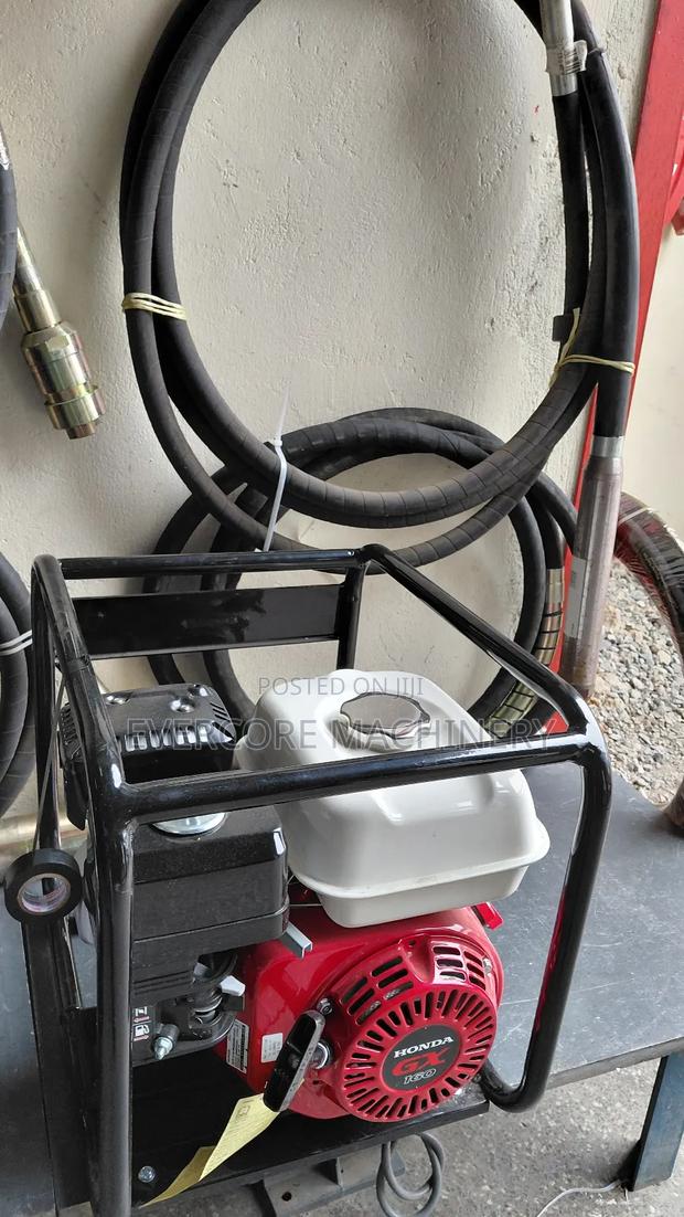 Honda Poker Vibrator Machine Heavy Duty With Shaft. - thumbnail 2