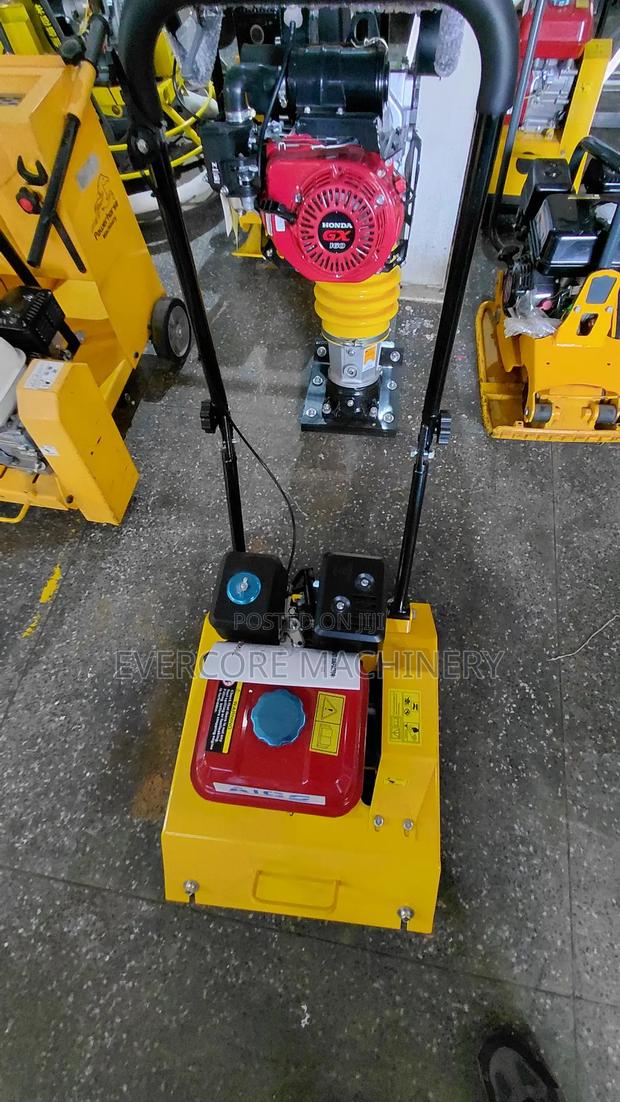 Aico Japan Plate Compactor Machine 80kg Capacity. - main view