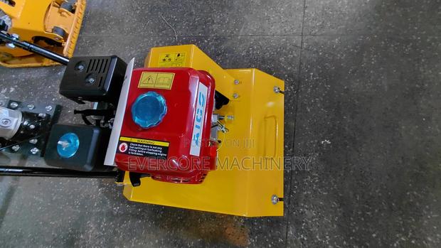 Aico Japan Plate Compactor Machine 80kg Capacity. - thumbnail 2