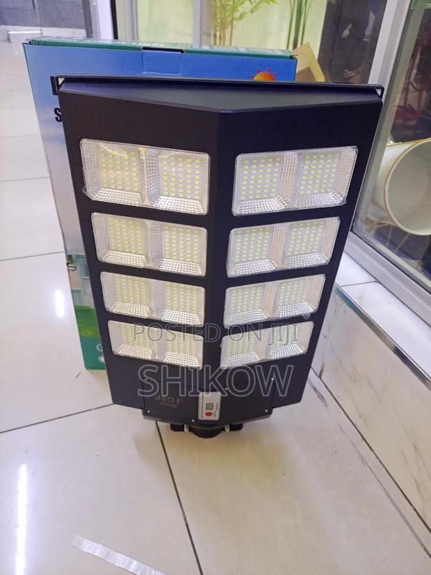Outdoor 200w Led Solar Street Light With Motion Sensor