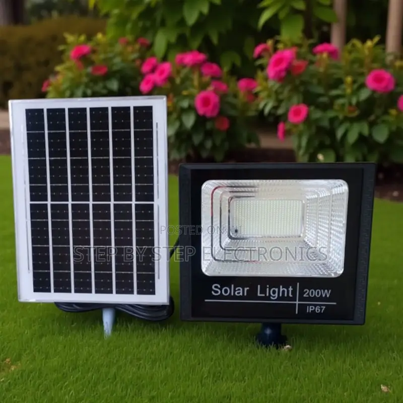 Energy Saving 200w Outdoor Solar Flood Light Lamp With Dusk to Dawn