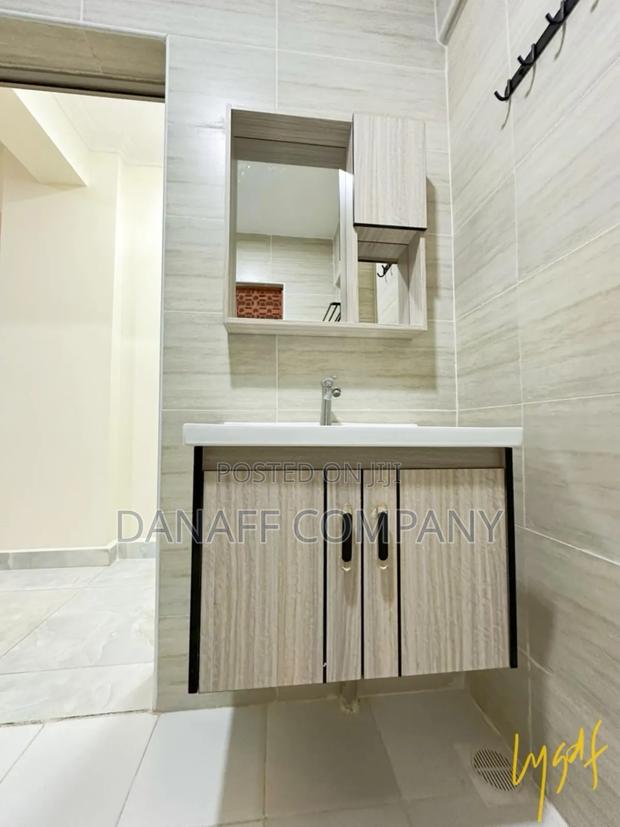 Studio Apartment - thumbnail 5