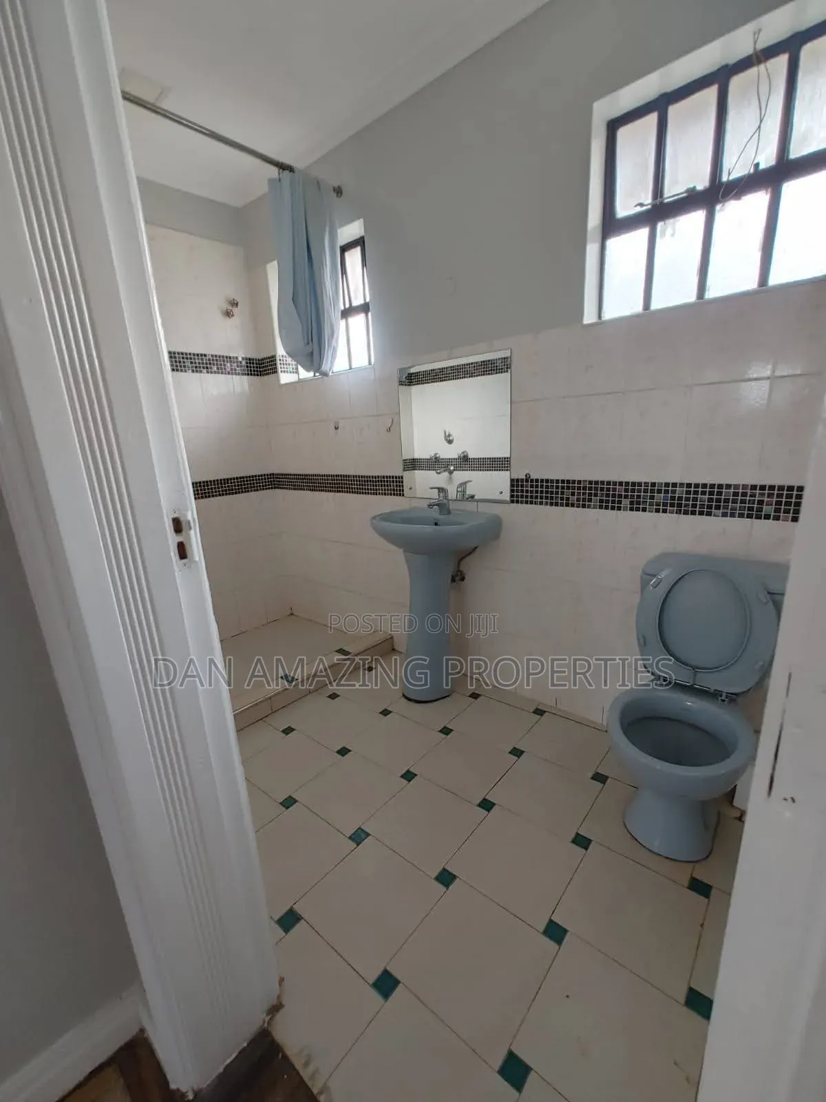 4bdrm Maisonette in Kikuyu On 1/2 Acre, Muguga for rent