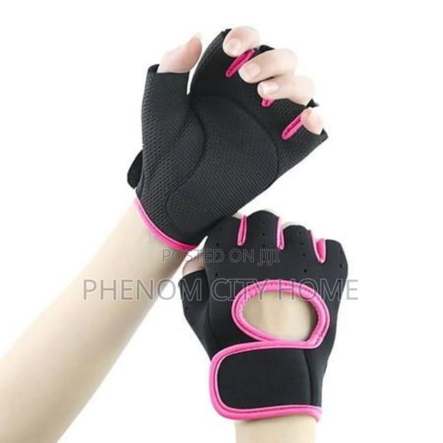 Ergonomic Breathable Weight Lifting Gloves - thumbnail 2