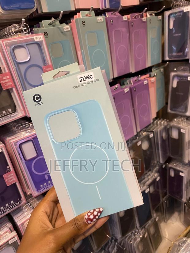 Shenzel Liquid Silicone Magsafe Magnetic Phone Case for iPhone 12 Pro - thumbnail 3