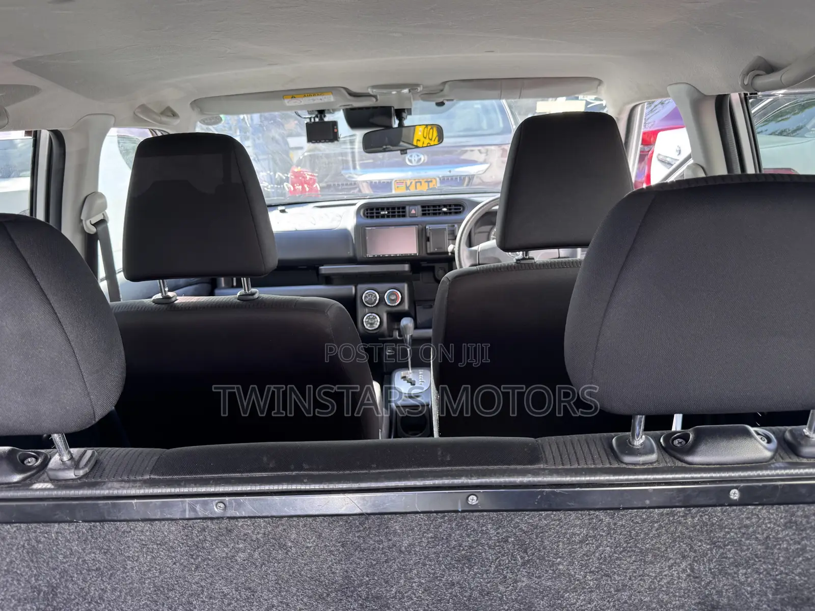 Toyota Probox 1.5 DX Comfort 2WD 2019 Silver