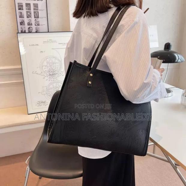 Ladies Cute Handbag - thumbnail 2