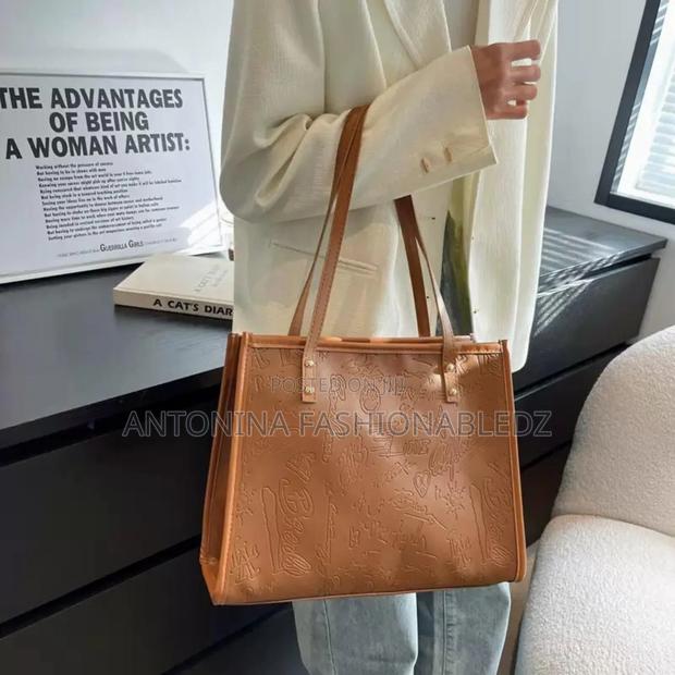 Ladies Cute Handbag - thumbnail 5