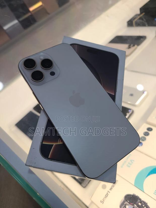 Apple iPhone 16 Pro Max 256 GB Gold - thumbnail 6