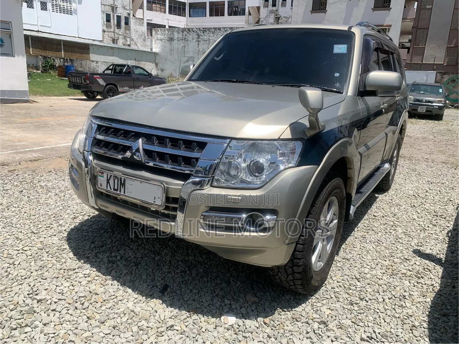 Mitsubishi Pajero V80 3.2 DI-D 2017 Gray