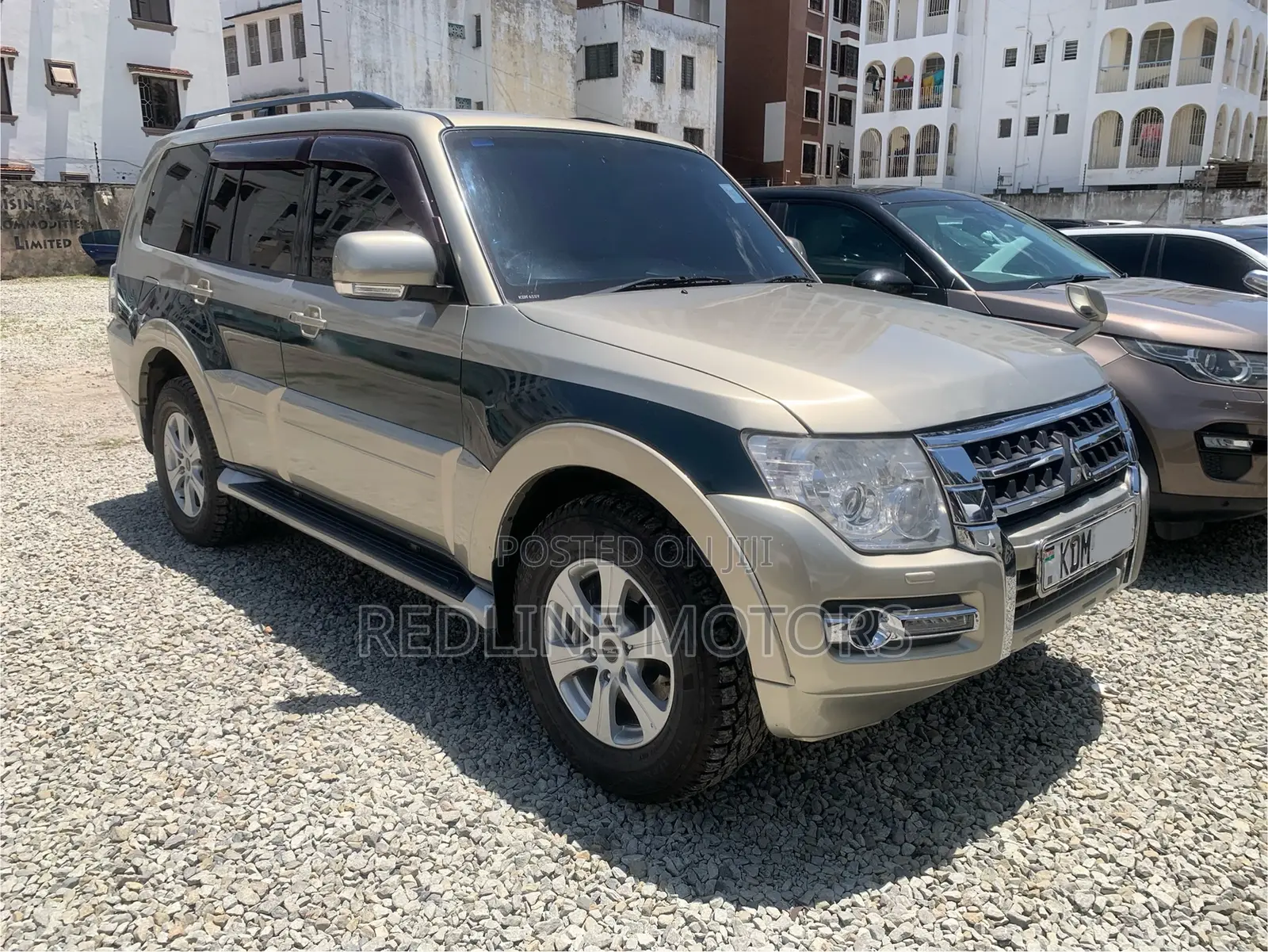 Mitsubishi Pajero V80 3.2 DI-D 2017 Gray