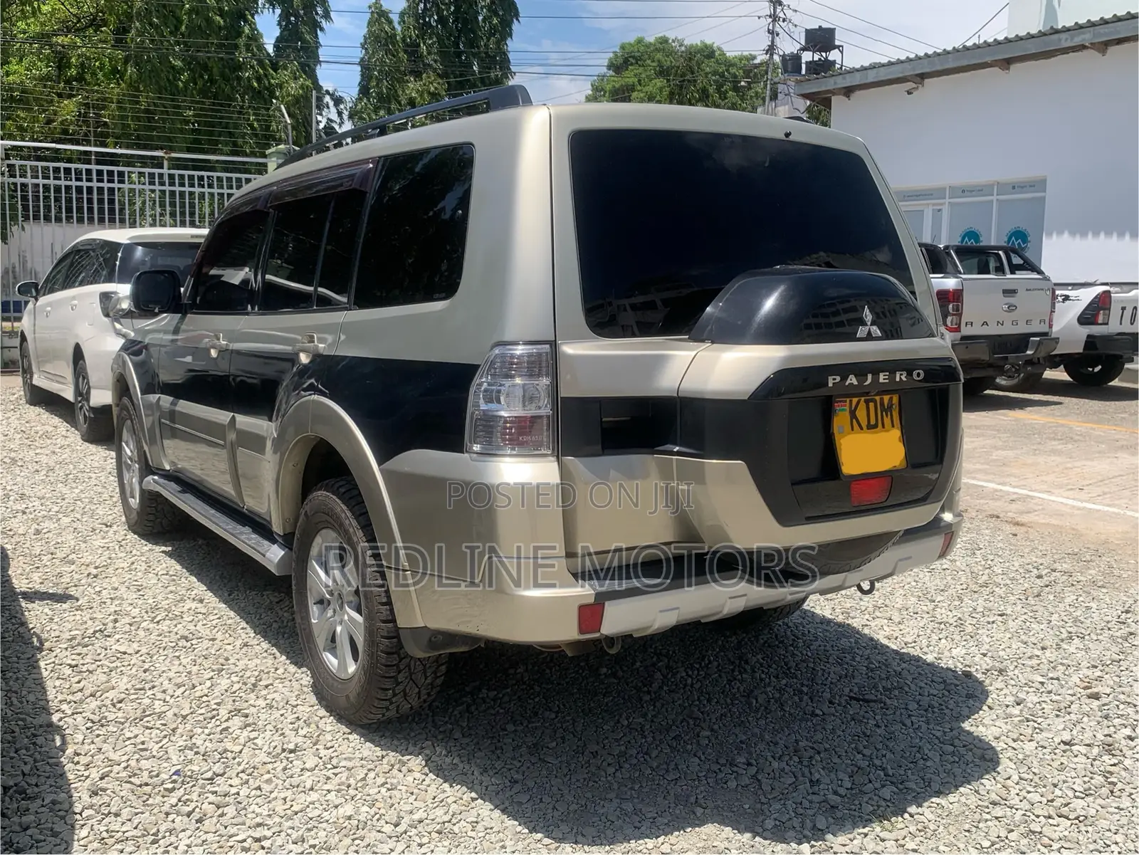 Mitsubishi Pajero V80 3.2 DI-D 2017 Gray