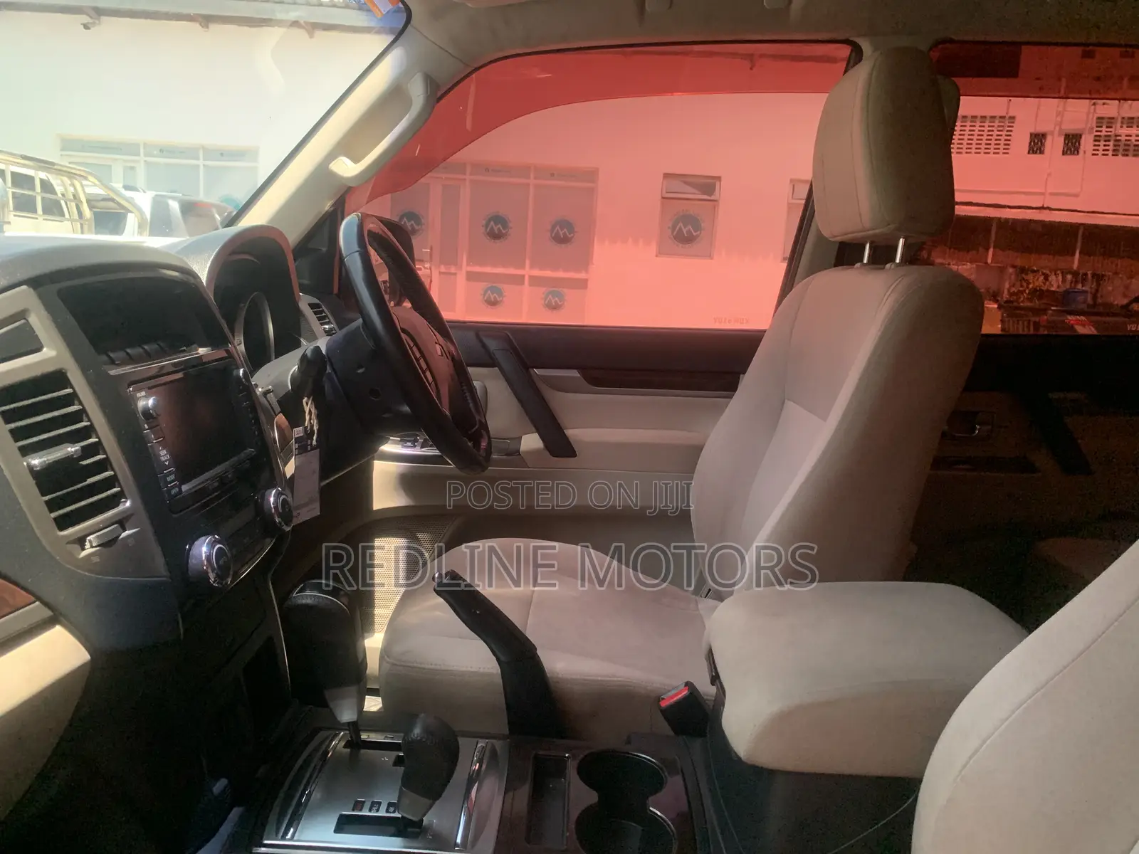 Mitsubishi Pajero V80 3.2 DI-D 2017 Gray