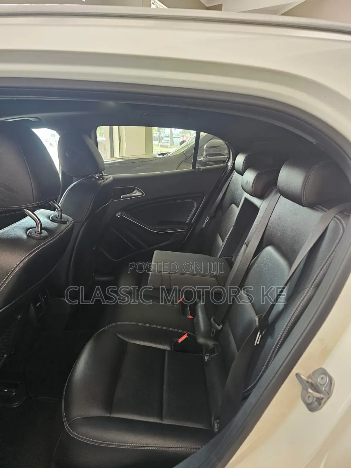 Mercedes-Benz GLA-Class 2019 White