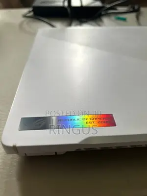 Laptop Asus ROG Zephyrus G14 16GB AMD Ryzen 9 SSD 1T
