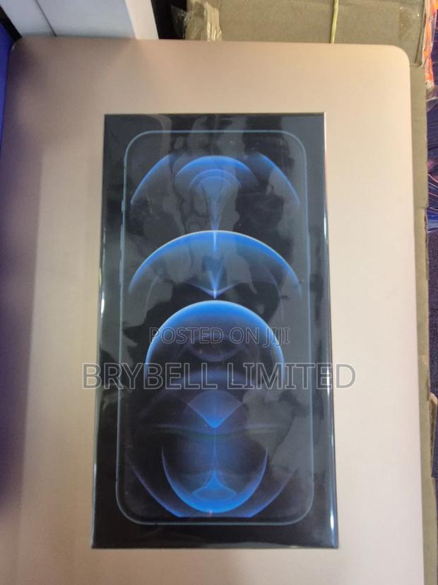 New Apple iPhone 12 Pro Max 128 GB Blue - thumbnail 3