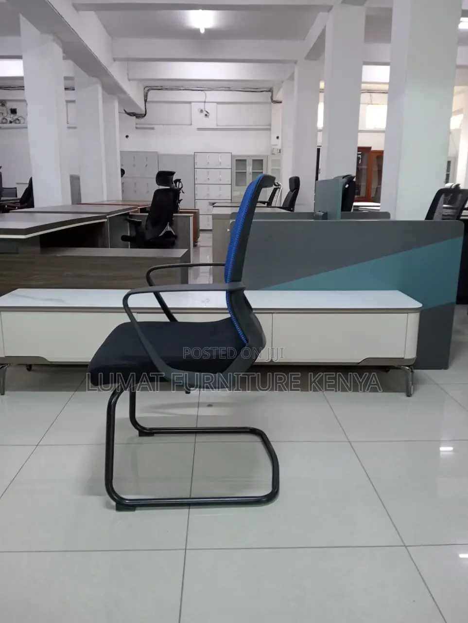 Sleek Reception Mesh Chair