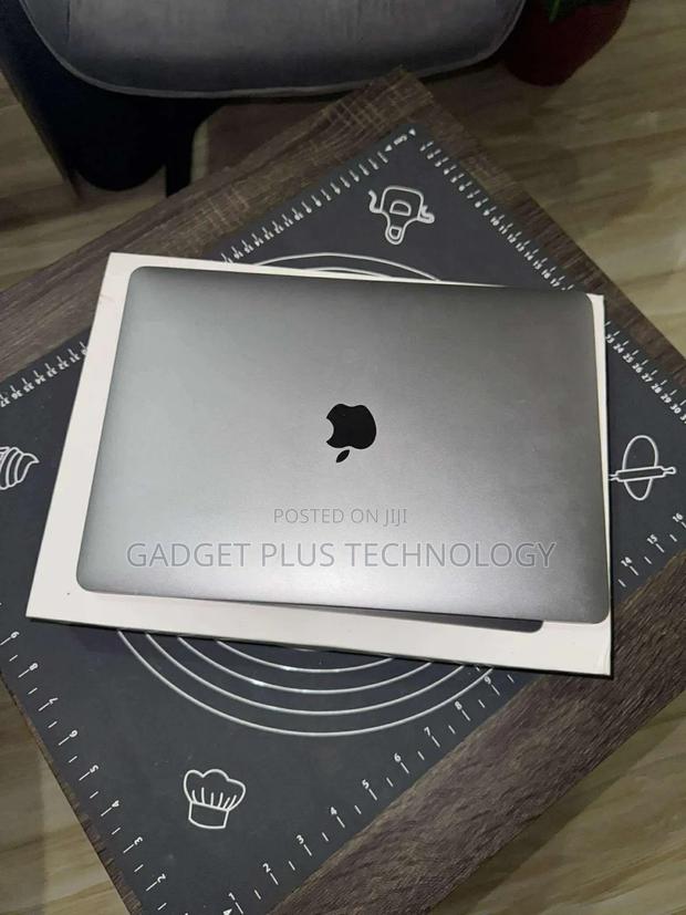 Laptop Apple MacBook Pro 2020 16GB Intel Core I7 SSD 1T - thumbnail 3