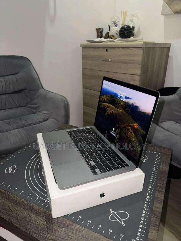 Laptop Apple MacBook Pro 2020 16GB Intel Core I7 SSD 1T - thumbnail 4