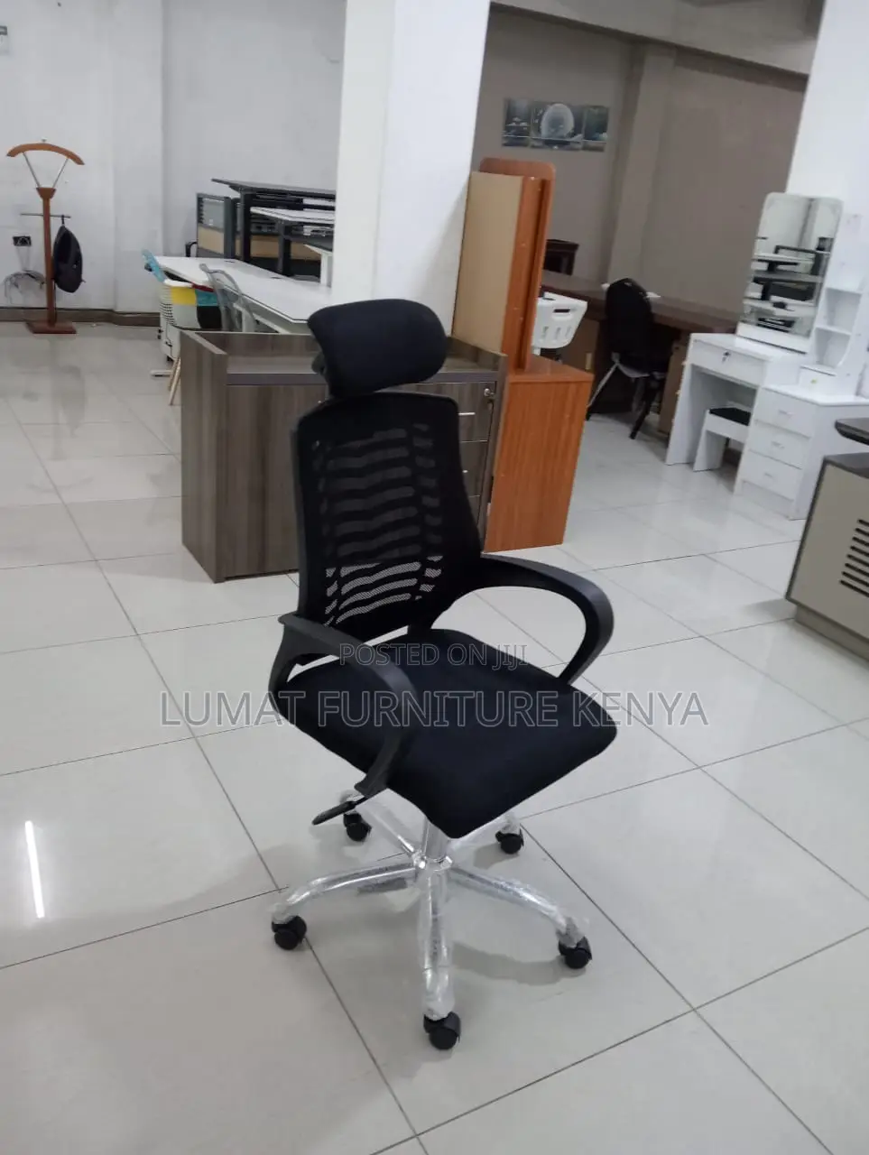 Ergonomic Secretarial Seat