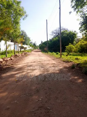 1/2 Acre on Sale Behind Manyatta Restaurant in Diani!
