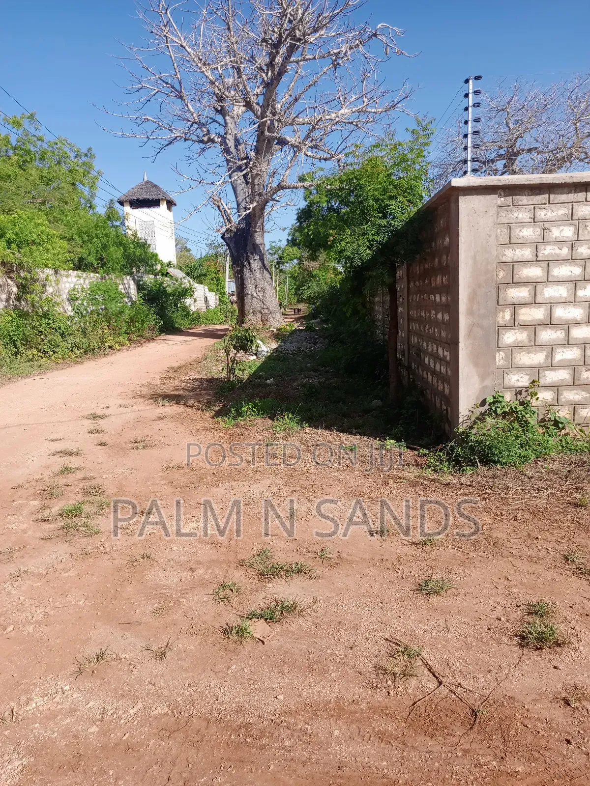 1/2 Acre on Sale Behind Manyatta Restaurant in Diani!