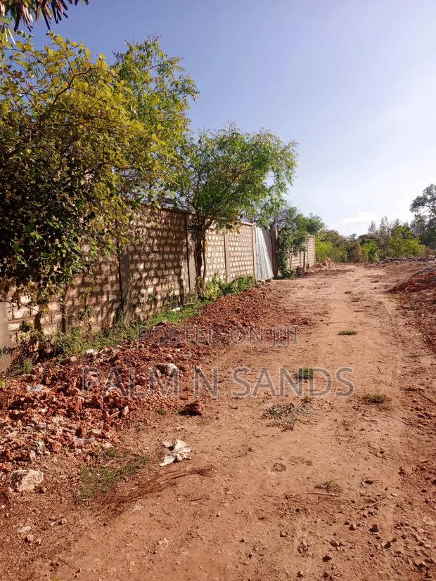 1/2 Acre on Sale Behind Manyatta Restaurant in Diani! - thumbnail 5