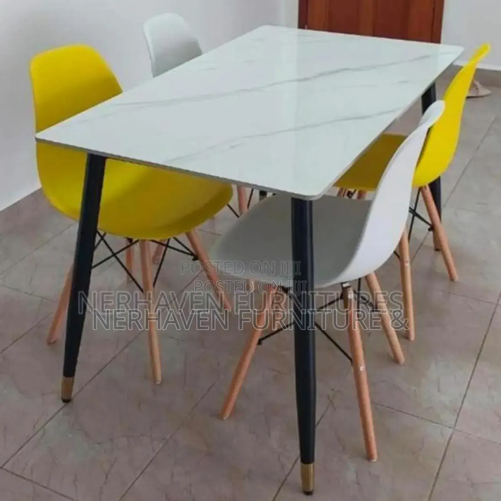 Elegant 4-seater Dining Set – Modern Home Essential