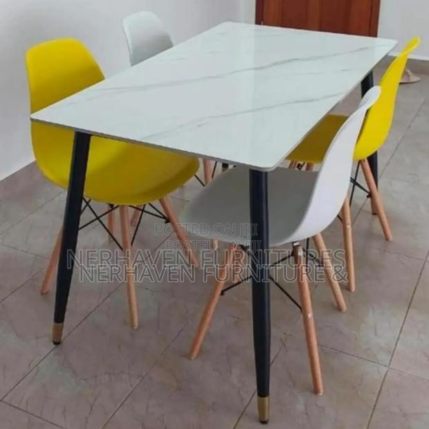 Elegant 4-seater Dining Set – Modern Home Essential