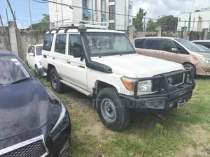 Toyota Land Cruiser 2018 White