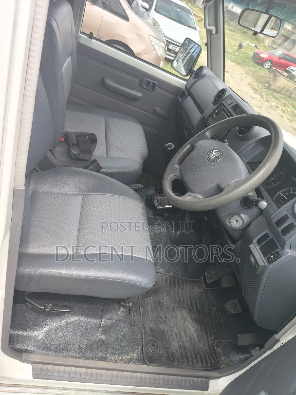 Toyota Land Cruiser 2018 White
