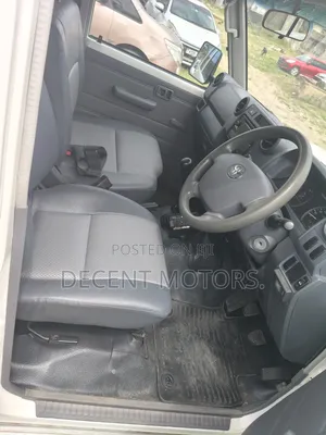Toyota Land Cruiser 2018 White