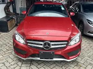Mercedes-Benz C180 2018 Red