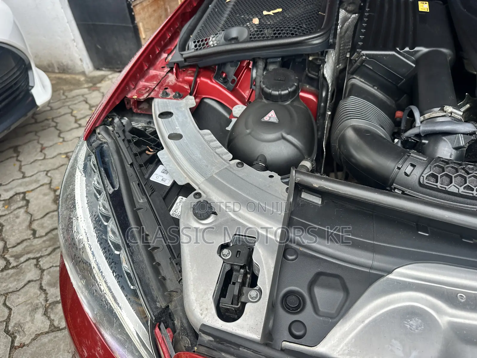 Mercedes-Benz C180 2018 Red