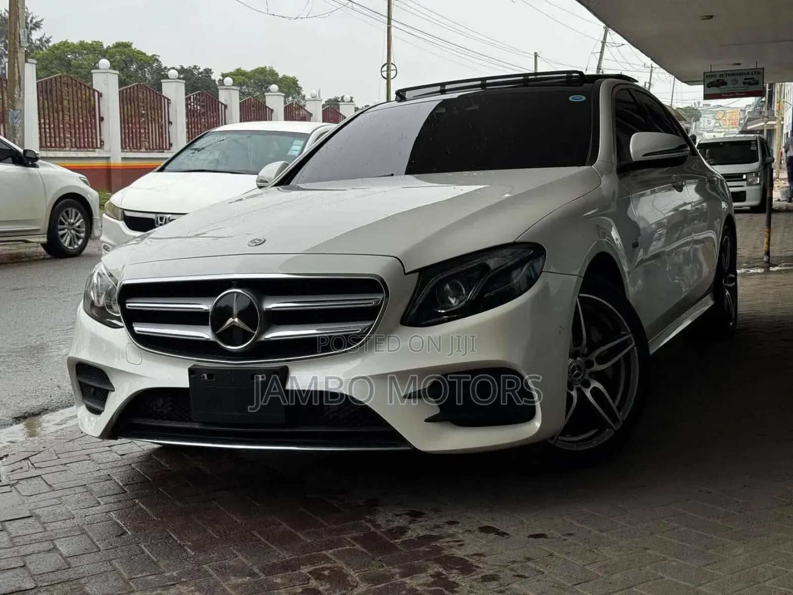 Mercedes-Benz E350e 2019 White