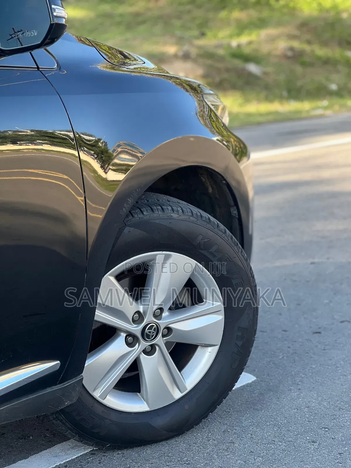 Toyota Harrier 2.0 2016 Black