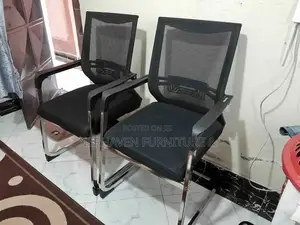 Sled Base Visitor Chair – Stable Elegant