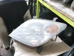 Toyota Ist Headlight 2010
