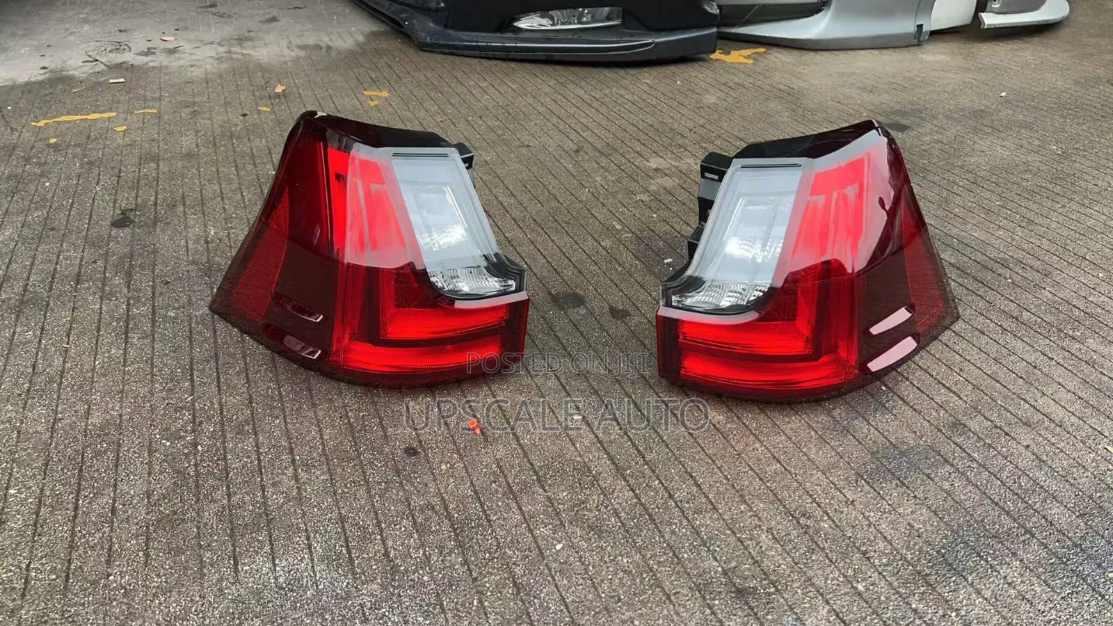 Lexus 570 Tailight Very Affordable